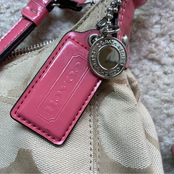 Coach Peach Signature Stripe Jacquard Hobo Bag F19281 - Picture 9 of 16